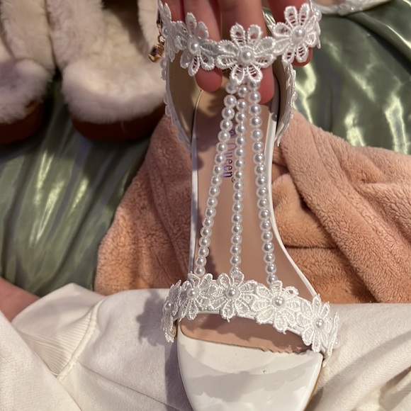 Floral pearl heels NWOT - Picture 2 of 8